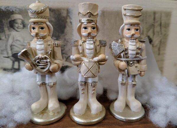 Diótörő figura 8 cm magas 24-5-9