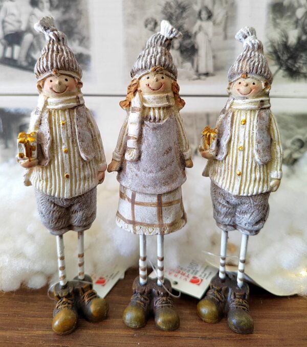 Kerámia kisfiú figura 13 cm