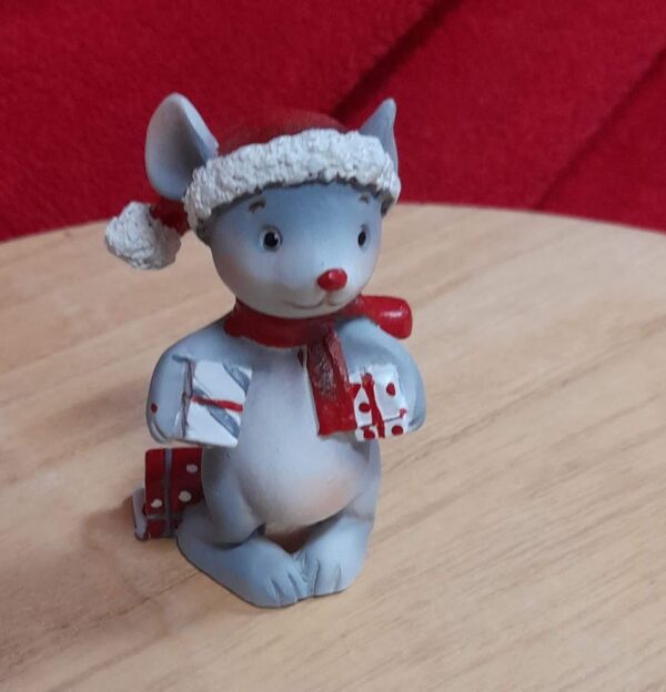 Karácsonyi álló egér figura dobozokkal  8 cm 25-9-47
