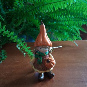 Kislány/kisfiú figura tökkel